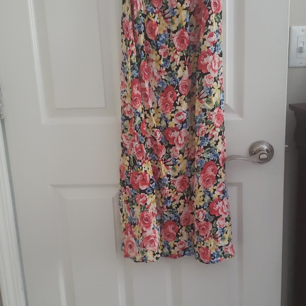Dress - Picture 2 of 6
